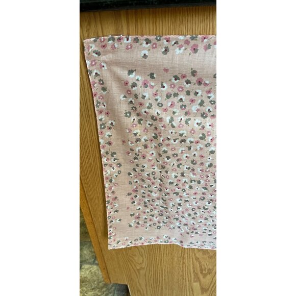 Vintage Margaret Howell Scarf Pink White Green Floral Print Rolled Edges Flowers - Picture 3 of 7